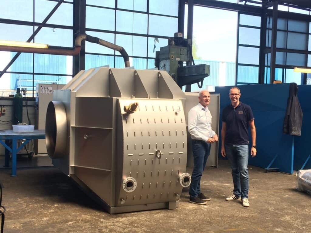 The largest condenser ever: Zantingh Condensors by Van Hengstum Metaal, Soest