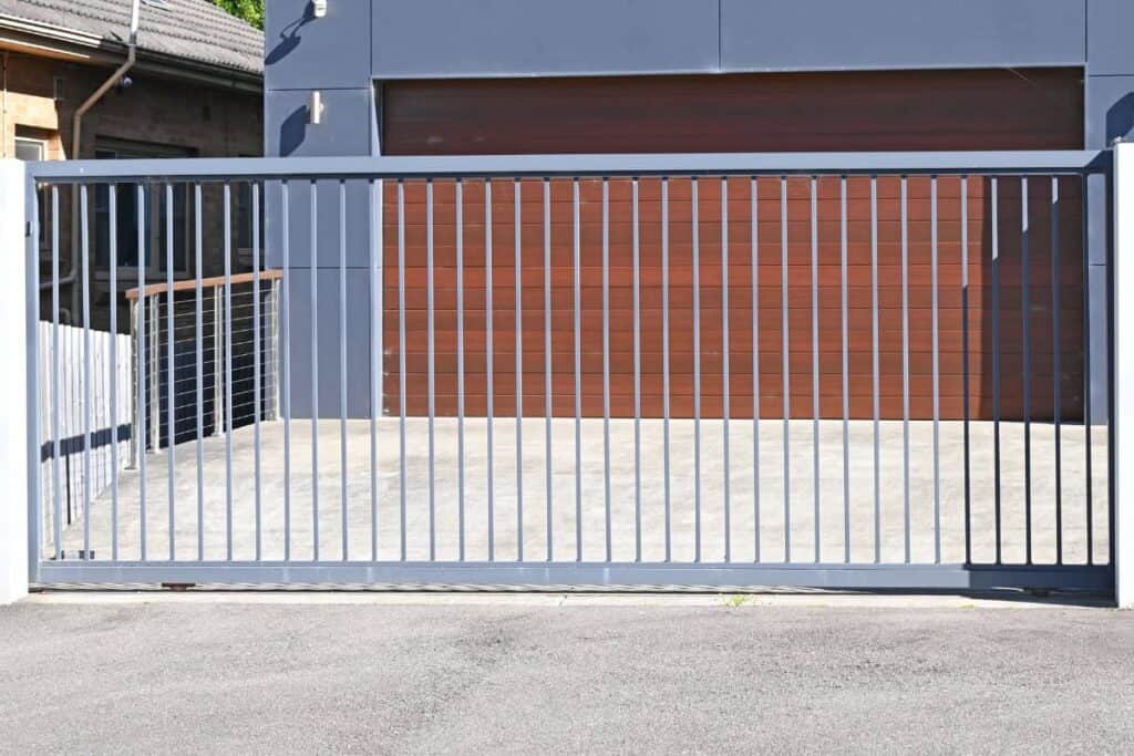 Metalen poorten voor luxe woningen