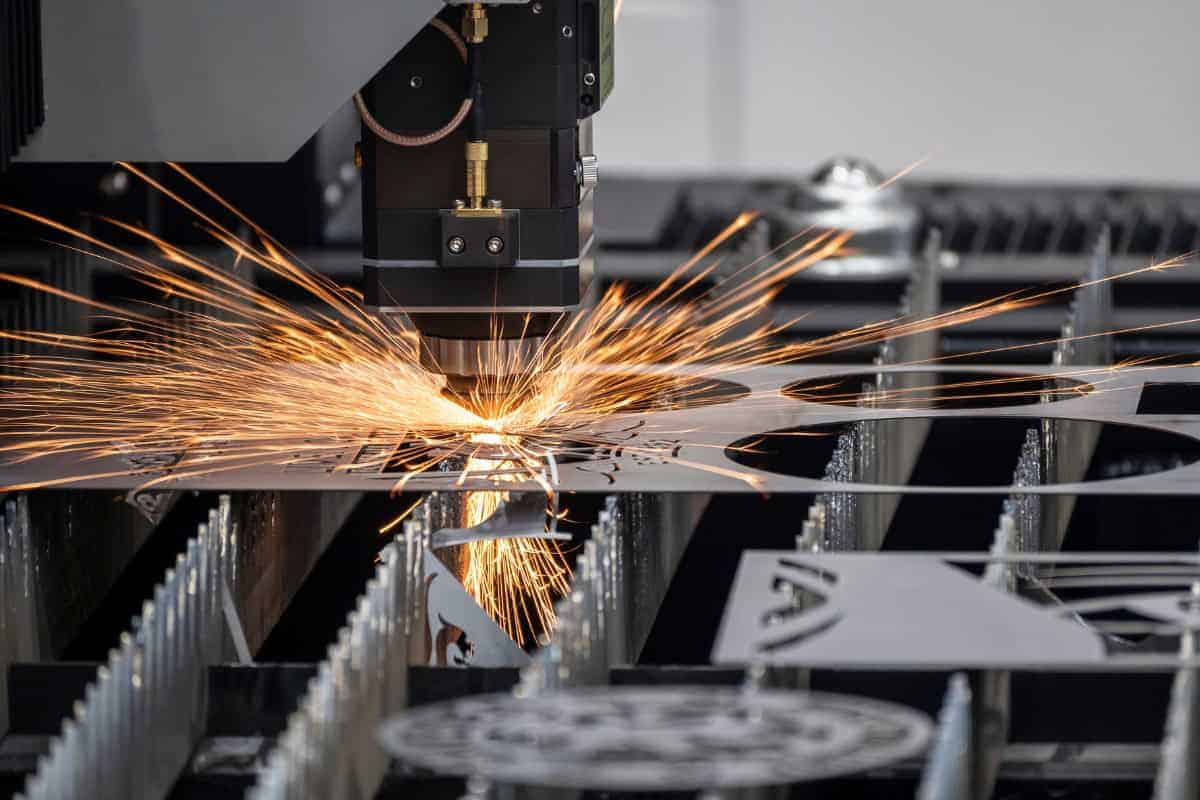 Fiberlaser vs. CO₂-lasersnijden