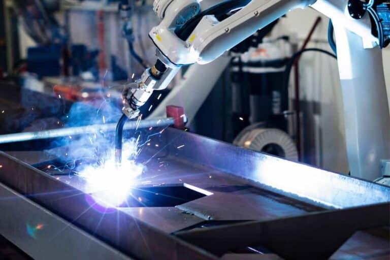 Robotlassen vs. handmatig lassen waar ligt de toekomst